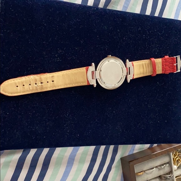 Cute watch - Picture 2 of 2